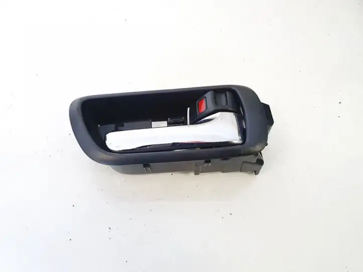 Toyota Corolla Verso AR10 (2004 - 2009) 692050f010 Внутренняя ручка двери — фото 1