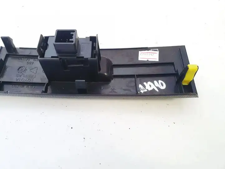 Toyota Corolla Verso AR10 (2004 - 2009) 7423l0f030 Блок кнопок стеклоподъемников — фото 3