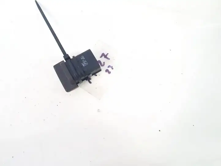 Ford Focus (2005 - 2008) 13a350ac Включатель аварийных фонарей — фото 3