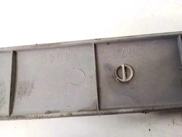 Toyota Avensis Verso (2001 - 2004) 6791244040 Внутренняя отделка переднего порога — фото 3
