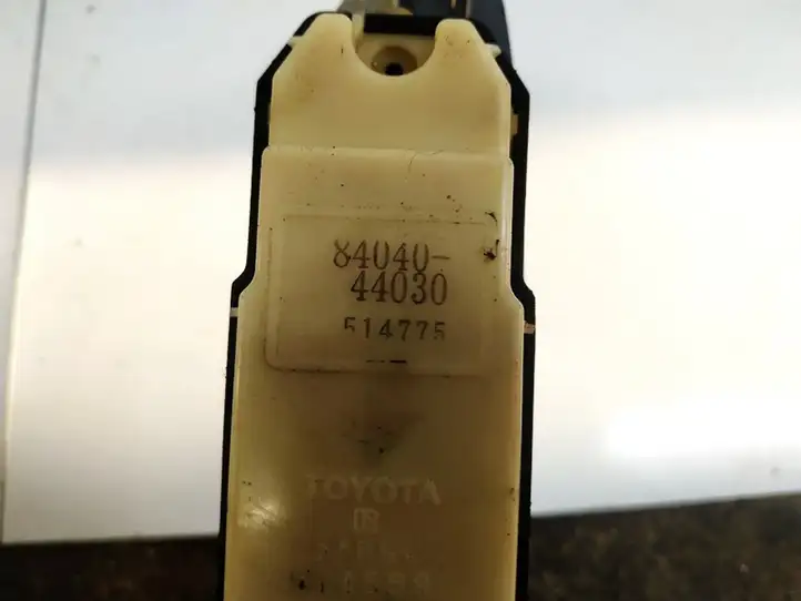 Toyota Avensis Verso (2001 - 2004) 8404044030 Блок кнопок стеклоподъемников — фото 3