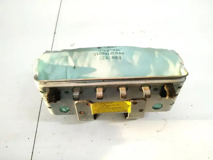 Toyota Avensis Verso (2001 - 2004) BBN2833 Подушка безопасности пассажира — фото 1