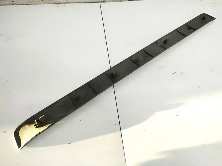 Toyota Avensis Verso (2001 - 2004) 6791544040 Внутренняя отделка переднего порога — фото 2