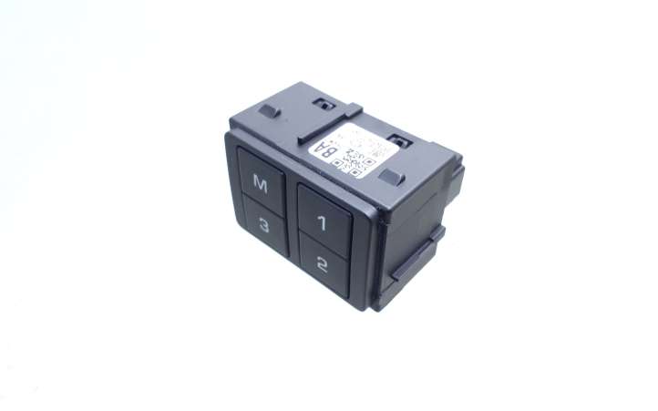 Land Rover Defender (2020 - )  L8B214776BA Включатель (включатели) памяти