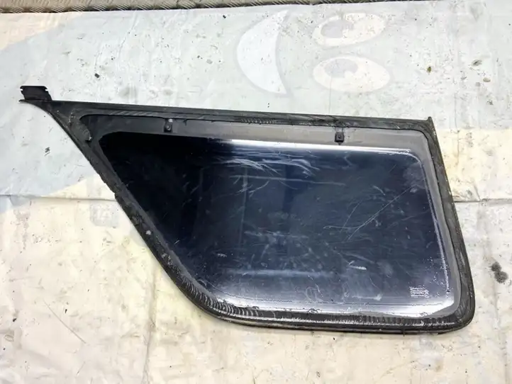 Renault Laguna I (1993 - 2001) 43r005223 Заднее боковое стекло — фото 2