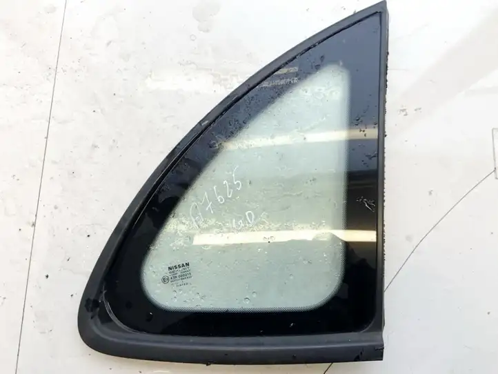 Nissan Almera (2000 - 2006) 43r000015 Заднее боковое стекло — фото 1