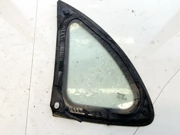 Nissan Almera (2000 - 2006) 43r000015 Заднее боковое стекло — фото 2