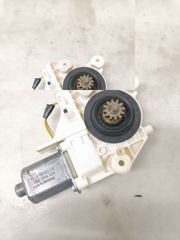 0130822217 Ford Focus Priekinis varikliukas langų pakėlėjo