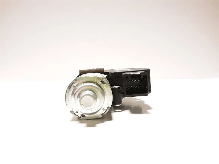 Hyundai Tucson JM (2004 - 2009)  061003107 Двигатель привода люка-крыши