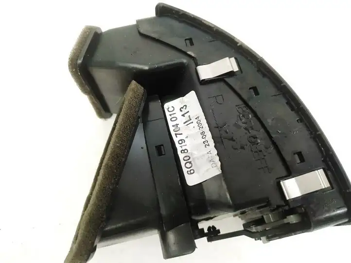 Volkswagen Polo (2001 - 2005) 6Q0819704 Центральный воздушный дефлектор — фото 3