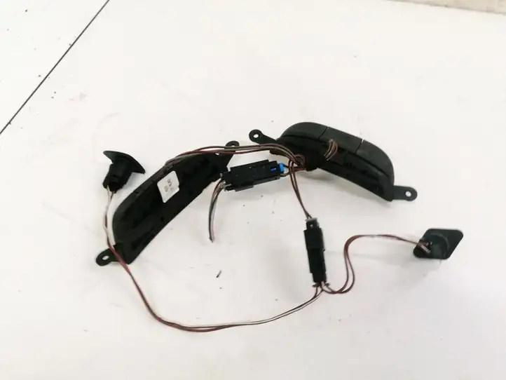 Opel Astra G (1998 - 2004) 90561159 Кнопки на рулевом колесе — фото 3