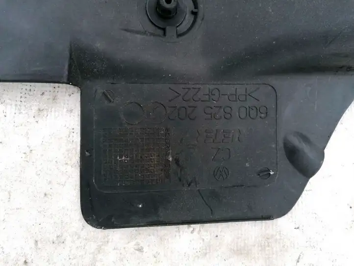 Skoda Fabia Mk1 (6Y) (1999 - 2007) 6q0825202 Защита двигателя — фото 3