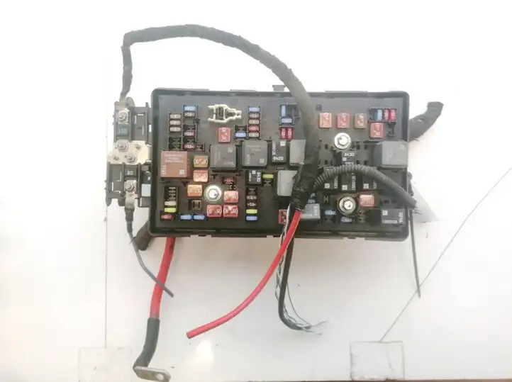 Opel Insignia A (2008 - 2017) 22933570 Блок предохранителей (комплект) — фото 2