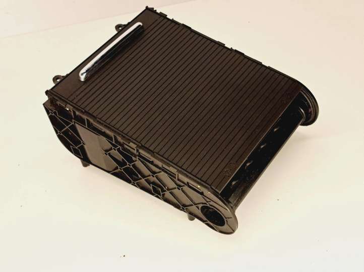 Volkswagen PASSAT B6 (2005 - 2010)  3C0858329A Держатель чашки