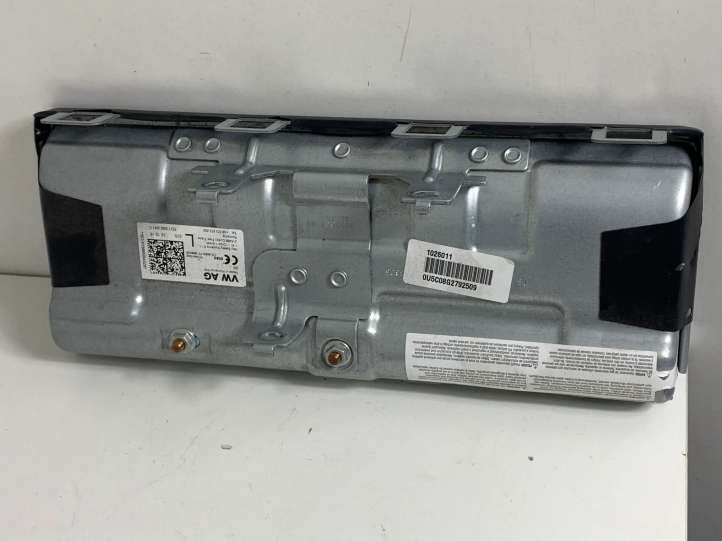 Skoda Octavia Mk3 (5E) (2013 - 2019)  5G1880841C Подушка безопастности колен