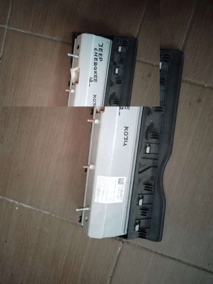 Jeep Grand Cherokee (2010 - 2021)  P1NU88DX9AE Подушка безопастности колен