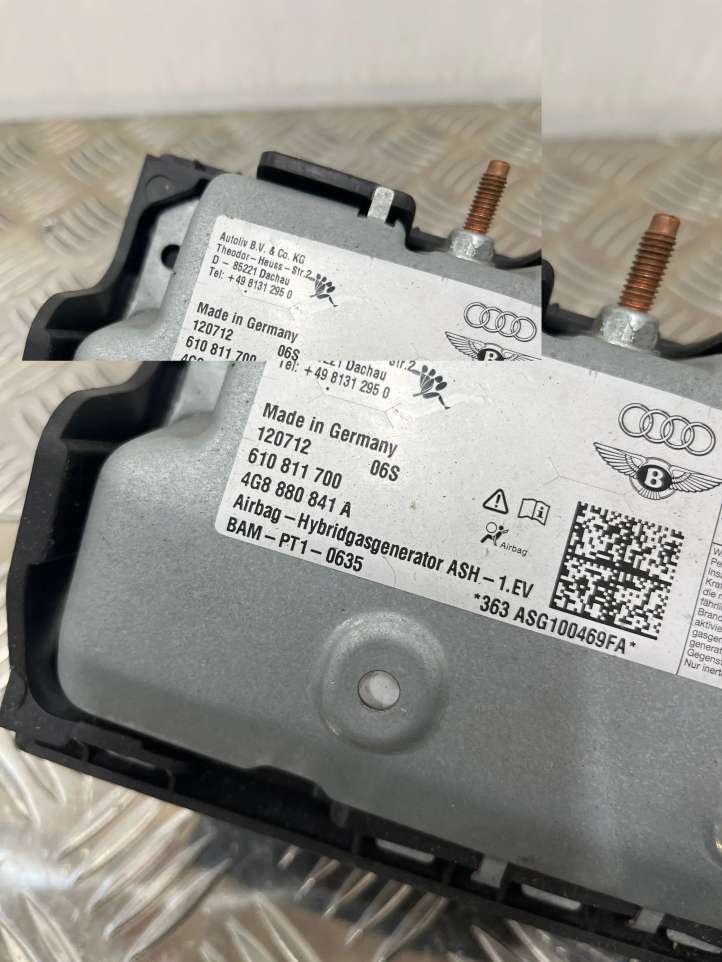 Audi A7 (2010 - 2014)  4G8880841A Подушка безопастности колен