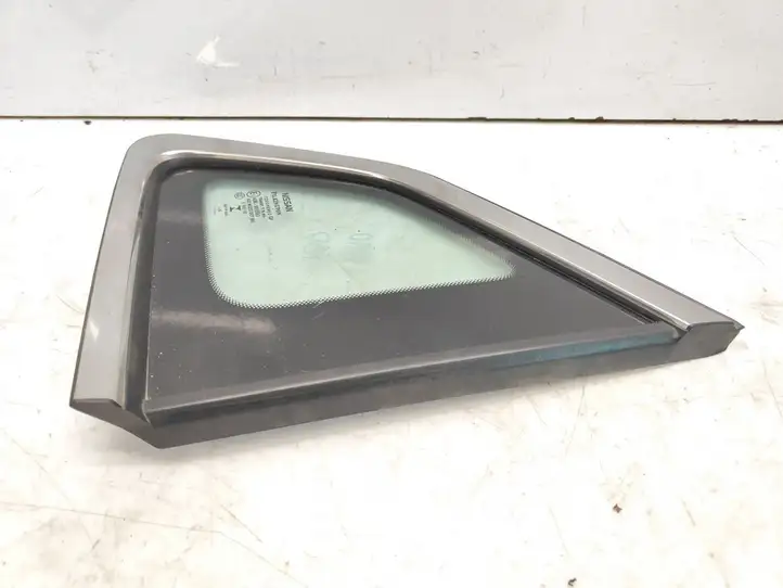 Nissan Qashqai (2013 - 2017) 43R001583 Заднее боковое стекло — фото 3