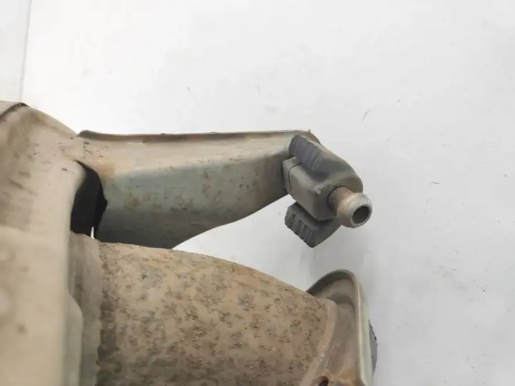 Toyota RAV 4 (XA30) (2006 - 2016) 10V02 Средняя часть глушителя — фото 3
