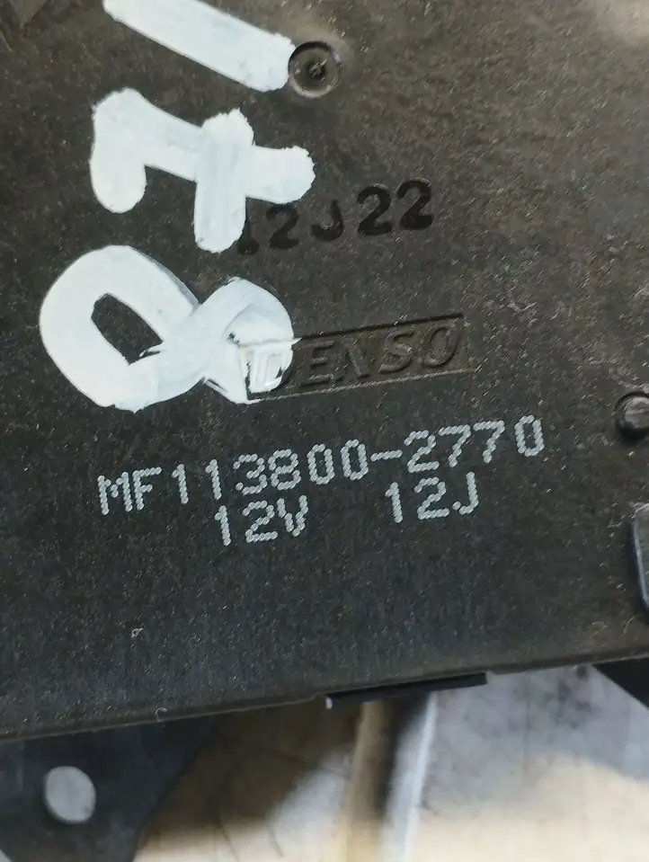 Mitsubishi Colt (2008 - 2012) MF1138002770 Двигатель задвижки потока воздуха — фото 2