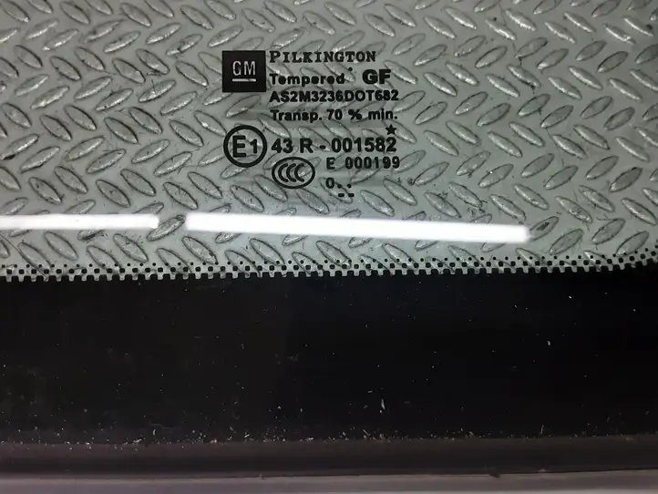 Opel Astra J (2009 - 2012) 43R001582 Заднее боковое стекло — фото 2