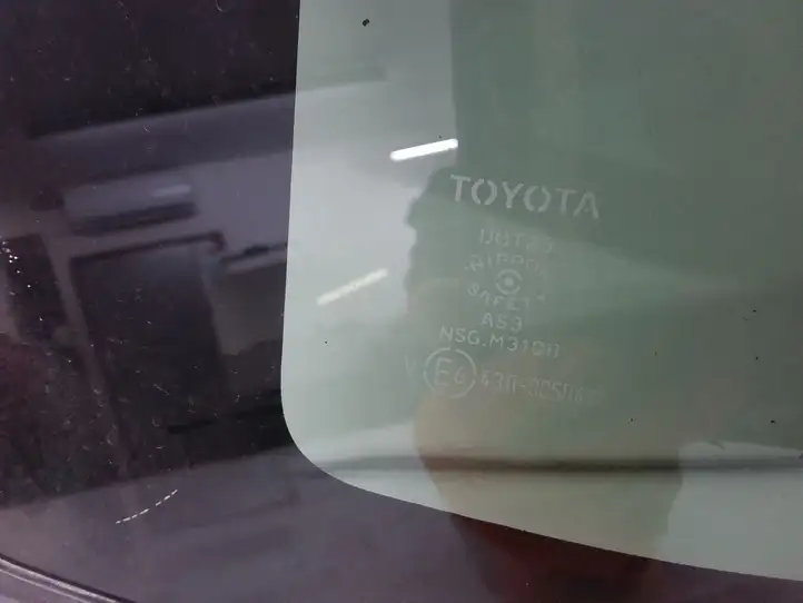 Toyota RAV 4 (XA40) (2012 - 2018) AS3 Заднее боковое стекло — фото 3