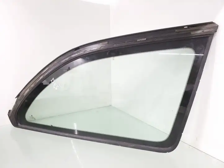 Skoda Octavia Mk2 (1Z) (2004 - 2013) 1Z162219429 Заднее боковое стекло — фото 1