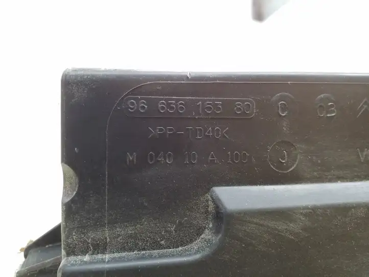 Peugeot Partner (2015 - 2018)  9663615380 Платформа крепления аккумулятора