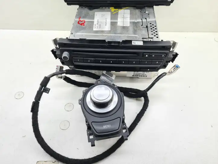 BMW 3 E90 E91 (2005 - 2012) 9185536 Комплект аудиосистемы — фото 10