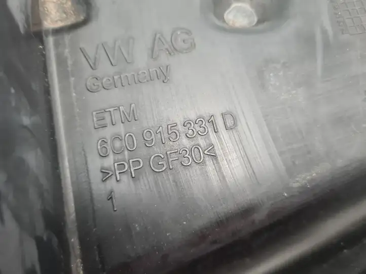 Skoda Fabia Mk3 (NJ) (2015 - 2021) 6C0915331D Площадка аккумулятора — фото 3