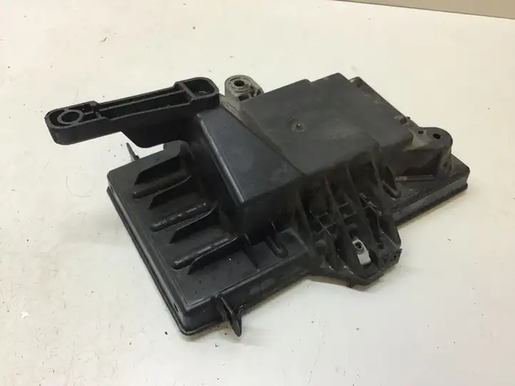 Dodge Grand Caravan (2007 - 2020) 68053342AG Площадка аккумулятора — фото 5