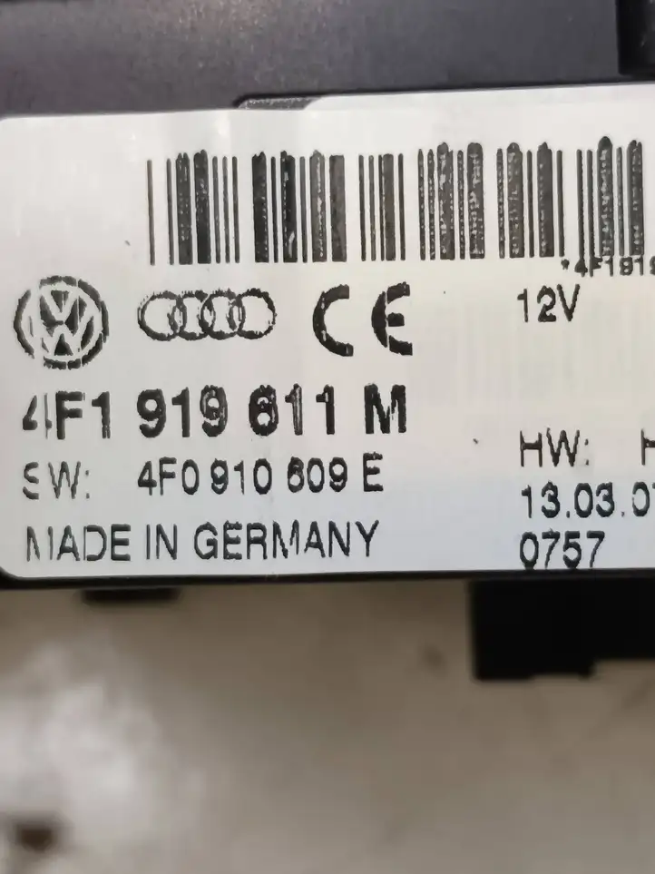 Audi A6 S6 C6 4F (2004 - 2008) 4F1919611M Контроллер мультимедийной системы — фото 4