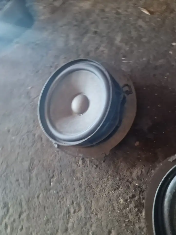 Mercedes-Benz E W211 (2002 - 2009)   Комплект звуковой системы