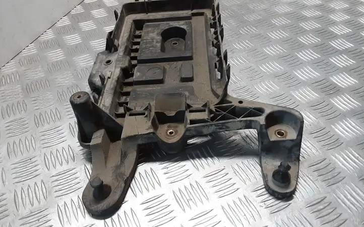 Seat Altea (2004 - 2009) 1K0915333C Площадка аккумулятора — фото 3