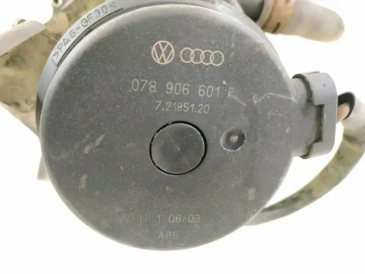 Audi A6 S6 C5 4B (2001 - 2004) Насос вторичного воздуха — фото 5