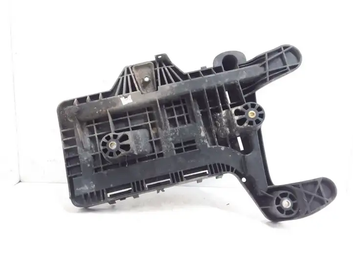 Seat Leon (1P) (2005 - 2012) 1K0915333C Площадка аккумулятора — фото 2
