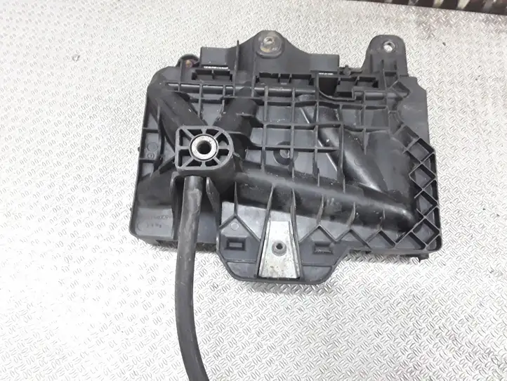 Volkswagen Polo (2005 - 2009) 6Q0915331 Площадка аккумулятора — фото 3