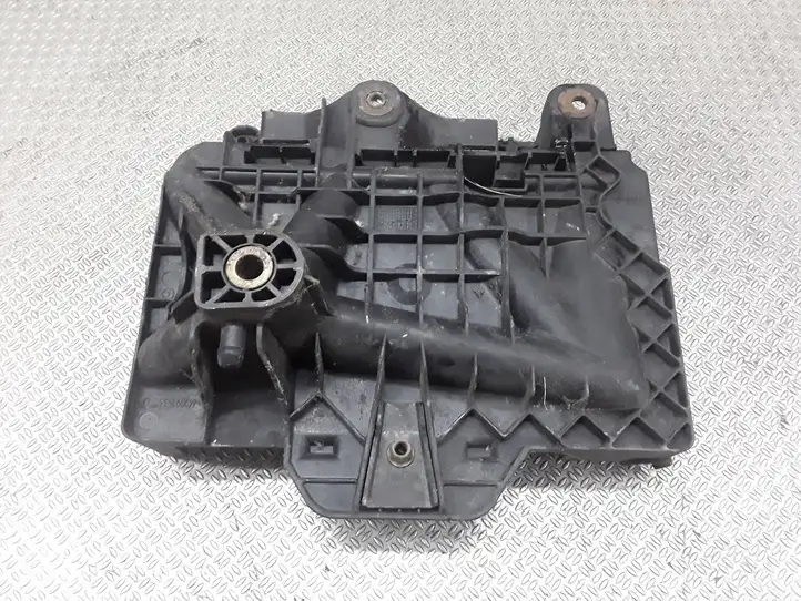 Volkswagen Polo (2001 - 2005) 6Q0915331D Площадка аккумулятора — фото 3