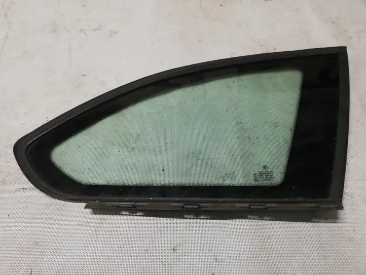 BMW 3 F30 F35 F31 (2012 - 2018) Заднее боковое стекло — фото 1