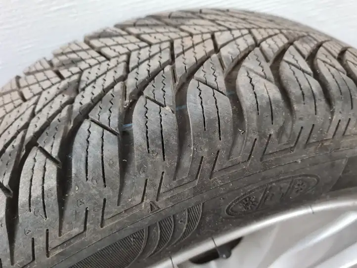 BMW 1 E81 E87 (2004 - 2011)  6779786 Обод (ободья) колеса из легкого сплава R 16