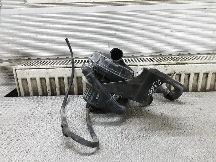 Volkswagen PASSAT B5.5 (2001 - 2005)  06A959253B Вторичный воздушный насос