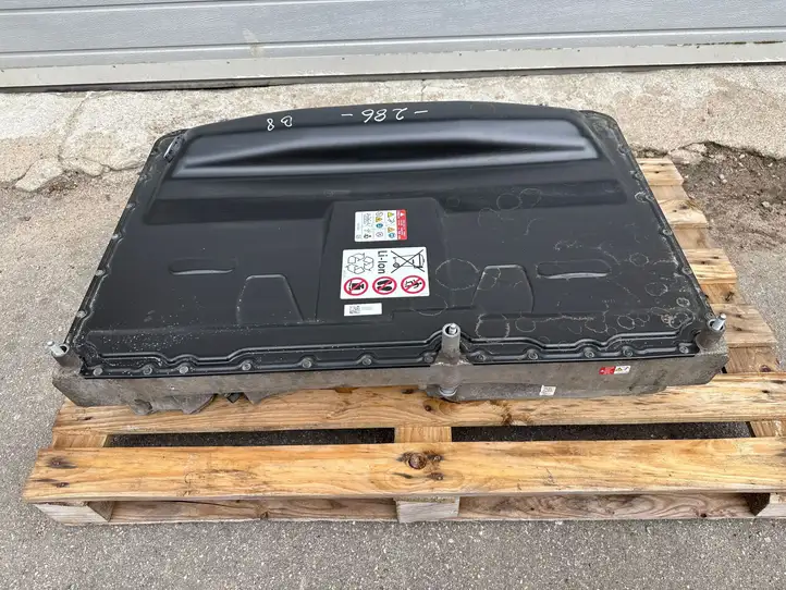 Volkswagen PASSAT B8 (2015 - ) 3Q0804841F Модуль аккумуляторной батареи гибридного автомобиля / электромобиля — фото 2