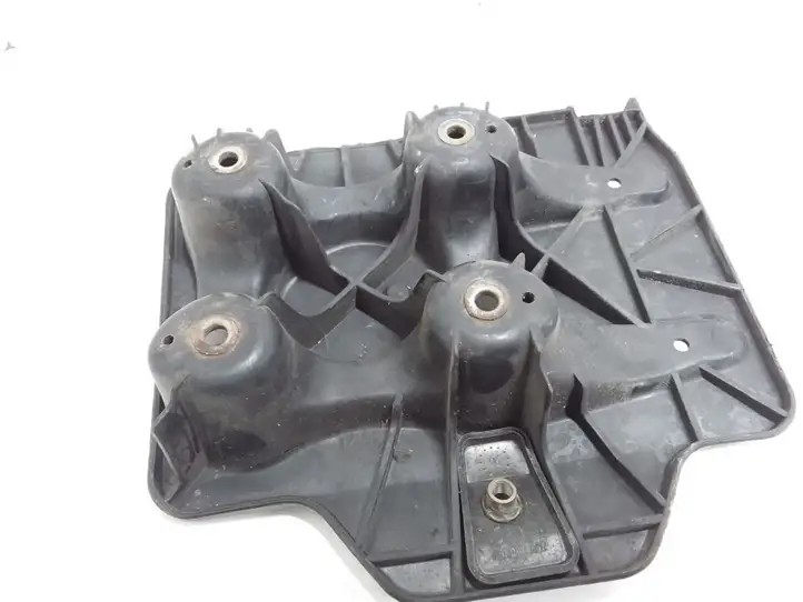 Audi A3/S3 8L (2000 - 2003) 1J0804373A Площадка аккумулятора — фото 3