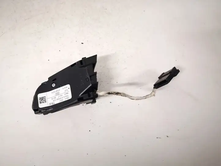 Audi A6 S6 C6 4F (2004 - 2008) 4f0951527a Кнопки на рулевом колесе — фото 2