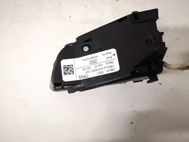 Audi A6 S6 C6 4F (2004 - 2008) 4f0951527a Кнопки на рулевом колесе — фото 3