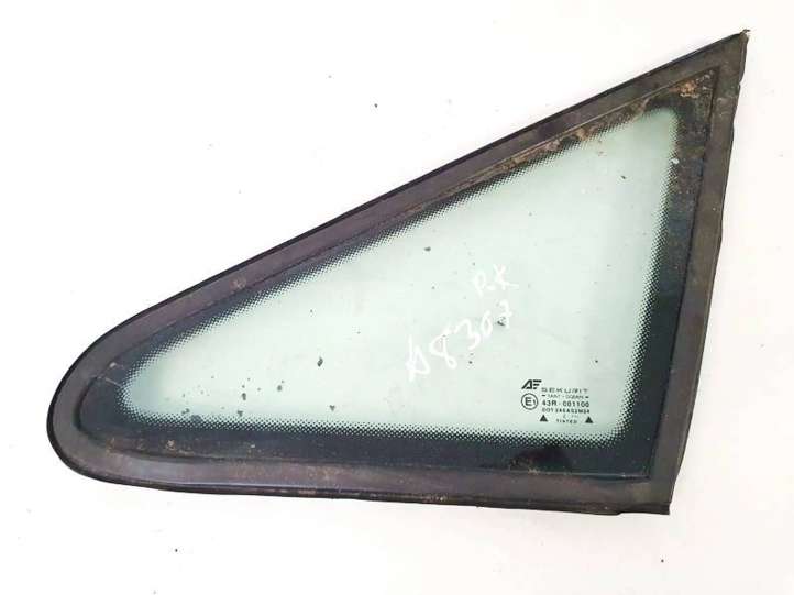 Ford Galaxy (2000 - 2006)   Треугольное стекло в передней части кузова