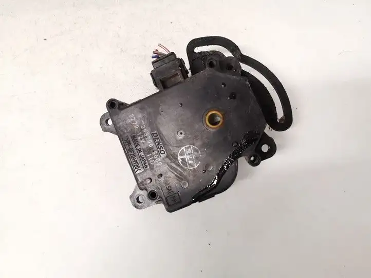 Toyota Avensis Verso (2001 - 2004) 0637008600 Двигатель задвижки потока воздуха — фото 1