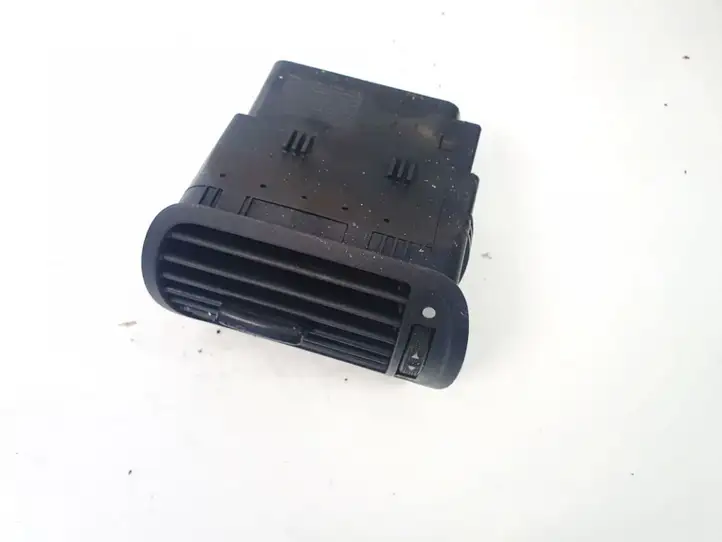 Audi A3/S3 8L (1996 - 2000) 8l0820901 Центральный воздушный дефлектор — фото 2