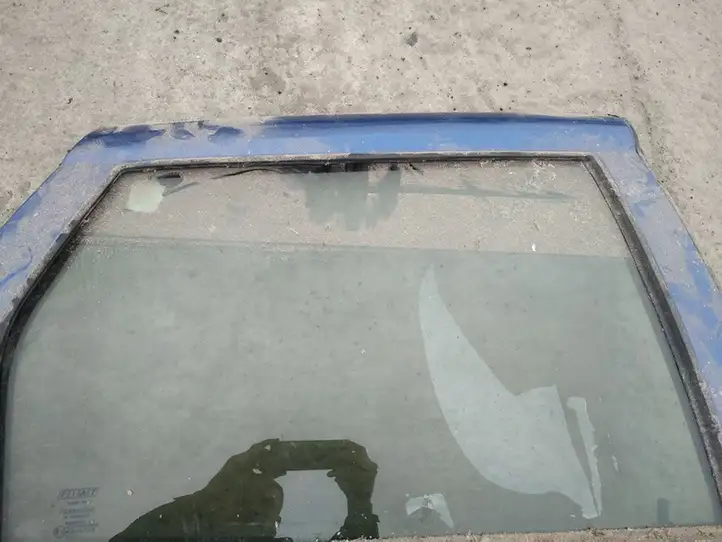 Fiat Punto (188) (1999 - 2010) Стекло задней двери — фото 2