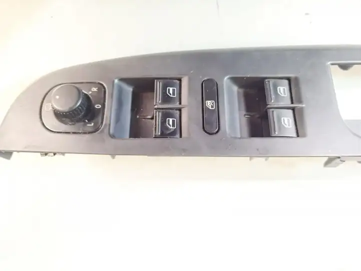 Volkswagen Jetta V (2005 - 2010) 1K4959857B Блок кнопок стеклоподъемников — фото 3